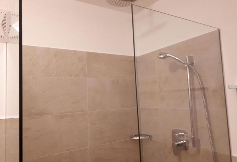 آپارتمان 1 خوابه با چشم‌انداز, Residence Viktoria
