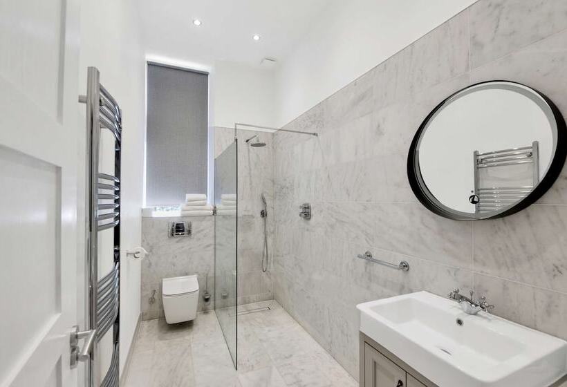 Полулюкс, Radisson Blu Hotel, Perth