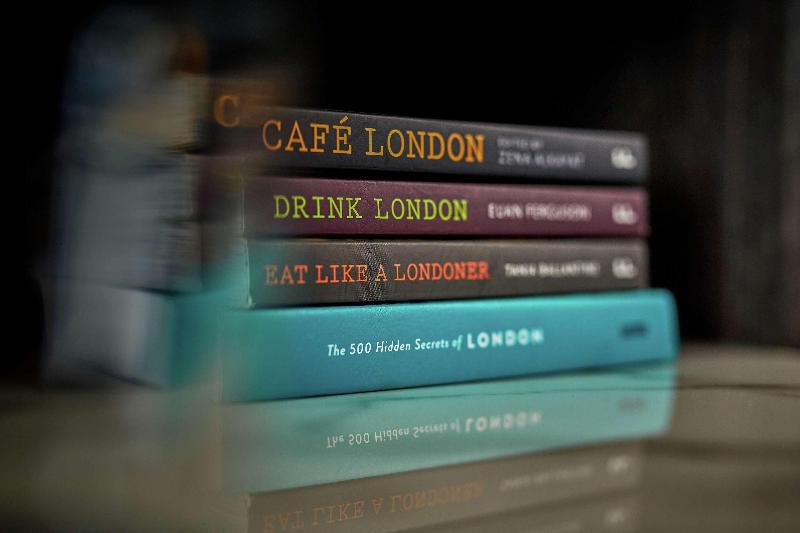 اتاق استاندارد با تخت بزرگ, The Trafalgar St. James London, Curio Collection By Hilton