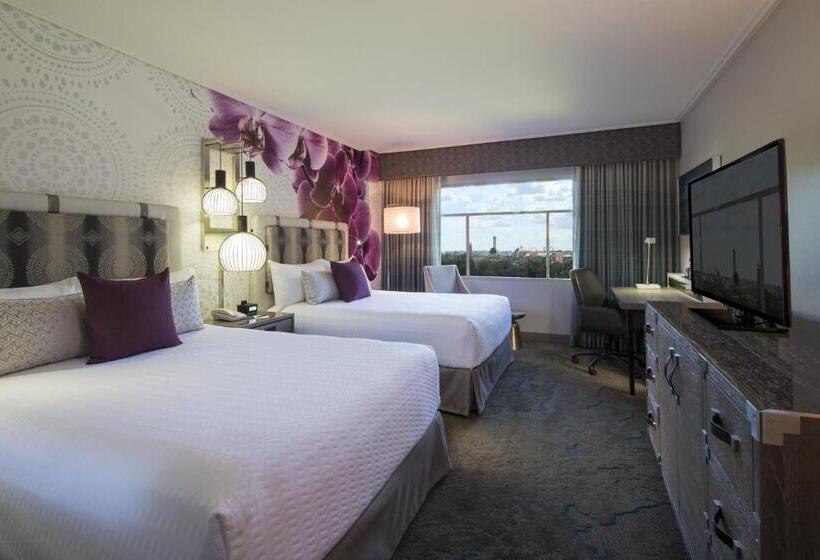 חדר סטנדרט מותאם לאדם עם מוגבלויות, Universal's Loews Royal Pacific Resort