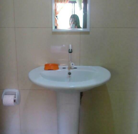 بانگلوی استاندارد, Eddie S Beach Resort Siargao