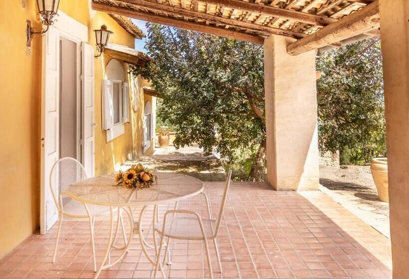 Номер Стандарт, Agriturismo Val Di Noto