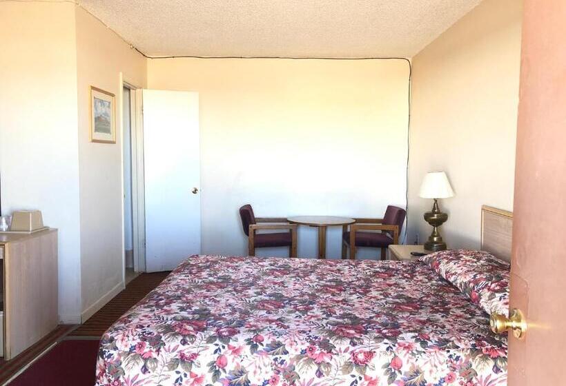 Номер Стандарт, Deluxe Inn Motel