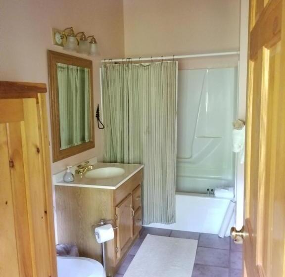 Люкс Deluxe Кровать Кинг, Trails End Inn