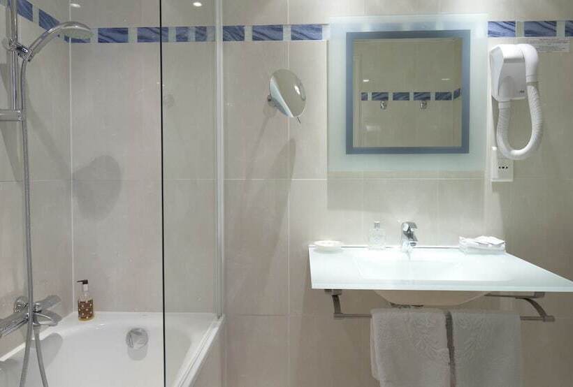 اتاق سوپریور, Hôtel Beaubourg