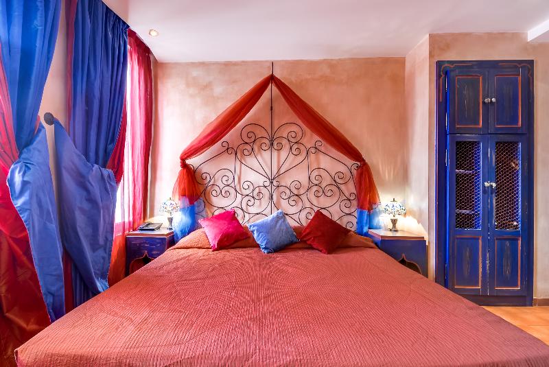 اتاق کلاسیک سه تخته, Villa Royale Montsouris