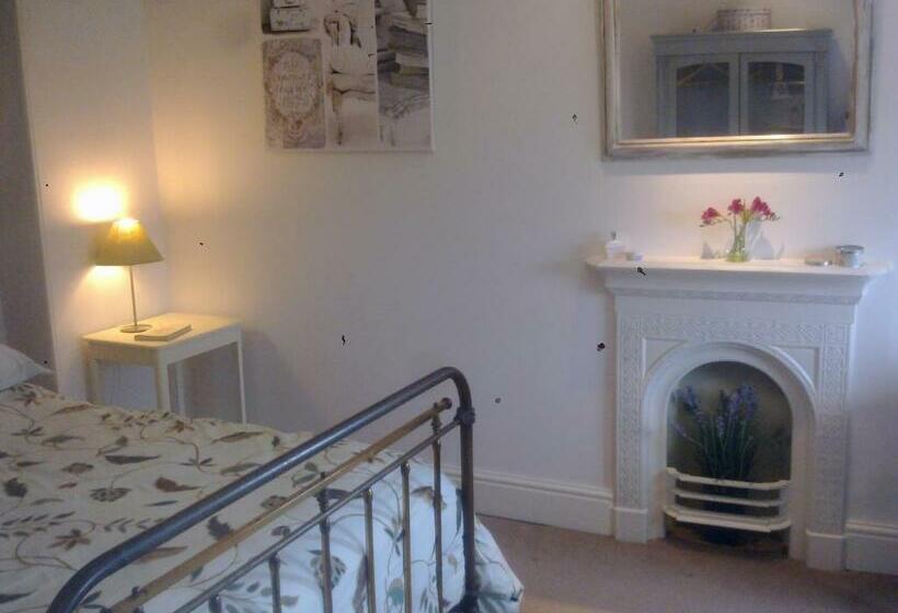 Номер Стандарт Вид на Сад, The Old Vicarage Bed And Breakfast