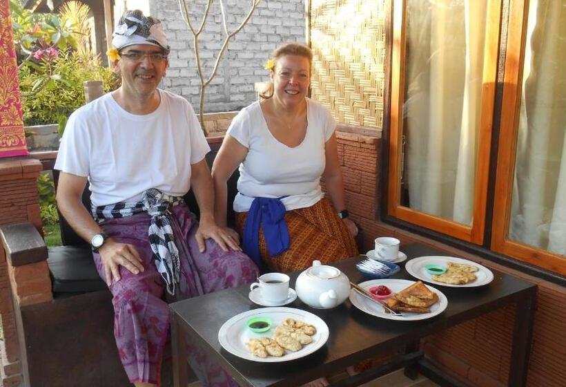Номер Deluxe Вид на Сад, Taman Menjangan Homestay By Snorkelingmenjangan