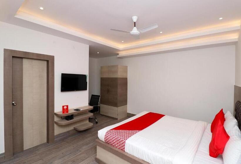 Трехместный Номер Классика, Capital O 22194 Hotel Triveni Sangam