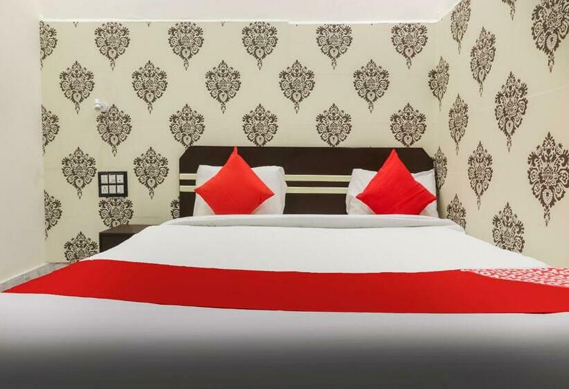 Трехместный Номер Классика, Shree Shyam Roseberry Hotel And Restaurant