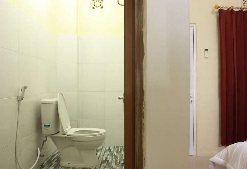 Номер Стандарт, Reddoorz @ Cisaga
