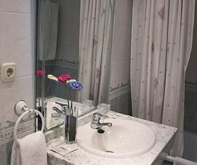 4인용 스탠다드 룸, Albenzaire Hotel Asador
