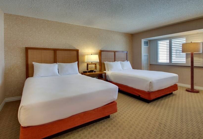 Номер Deluxe, Tropicana Las Vegas  A Doubletree By Hilton