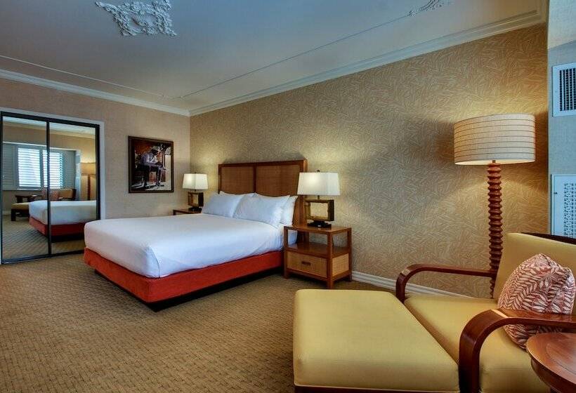 Номер Deluxe, Tropicana Las Vegas  A Doubletree By Hilton