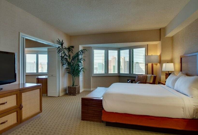 带大床的套房, Tropicana Las Vegas  A Doubletree By Hilton
