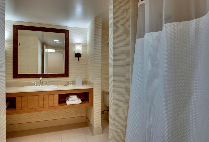 标准间带双人床, Tropicana Las Vegas  A Doubletree By Hilton