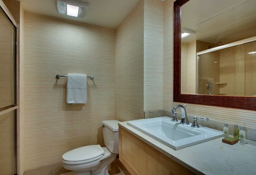 标准间带双人床, Tropicana Las Vegas  A Doubletree By Hilton