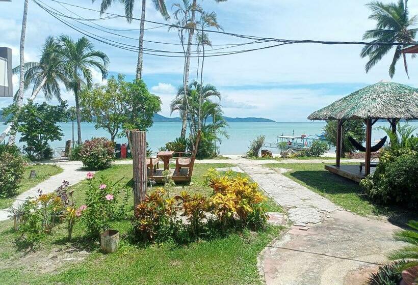 اتاق خانوادگی, Ausan Beach Front Cottages