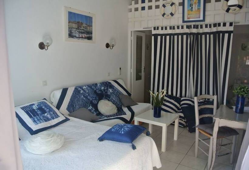 Номер Стандарт с Террасой, Hôtel Les Mimosas