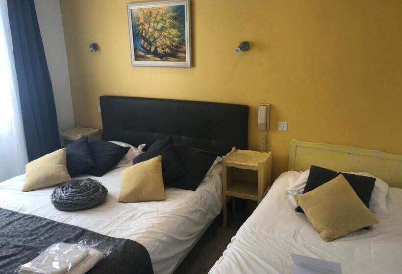 Номер Стандарт Трехместный, Hôtel Les Mimosas