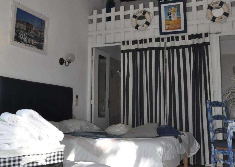 Номер Стандарт с Террасой, Hôtel Les Mimosas