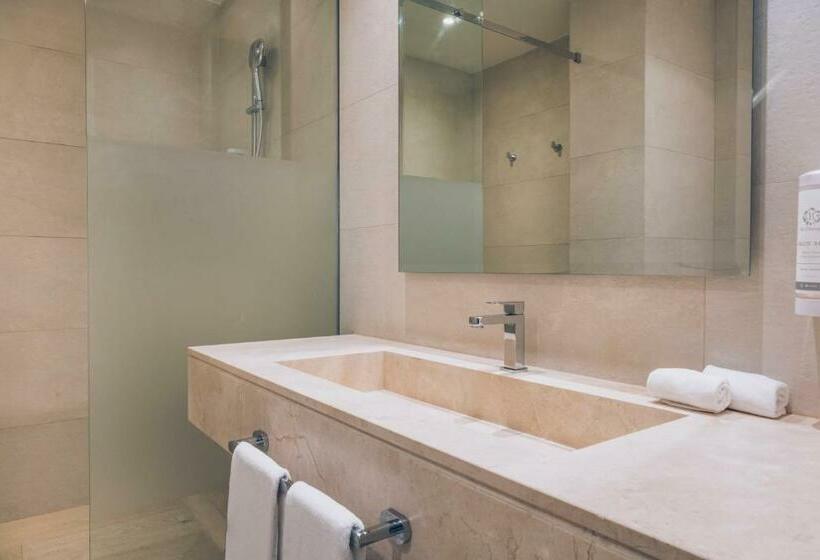 Полулюкс, Iberostar Selection Bavaro Suites