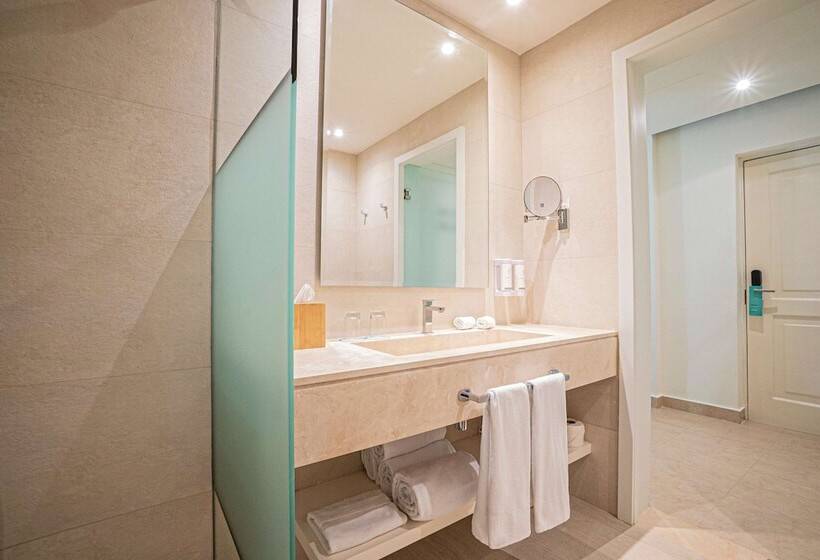 Полулюкс, Iberostar Selection Bavaro Suites
