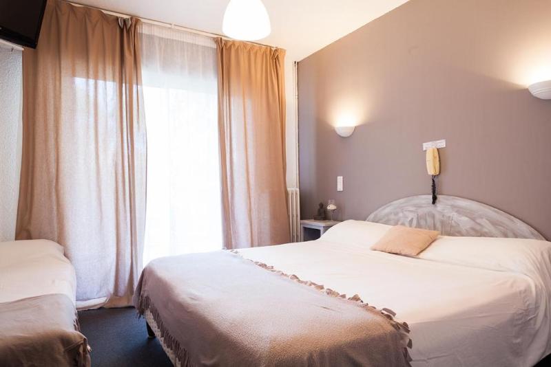 Номер Стандарт Трехместный, Le Petit Manoir Logis