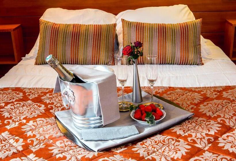 Номер Стандарт, Logis Hôtel Restaurant La Tête Des Faux