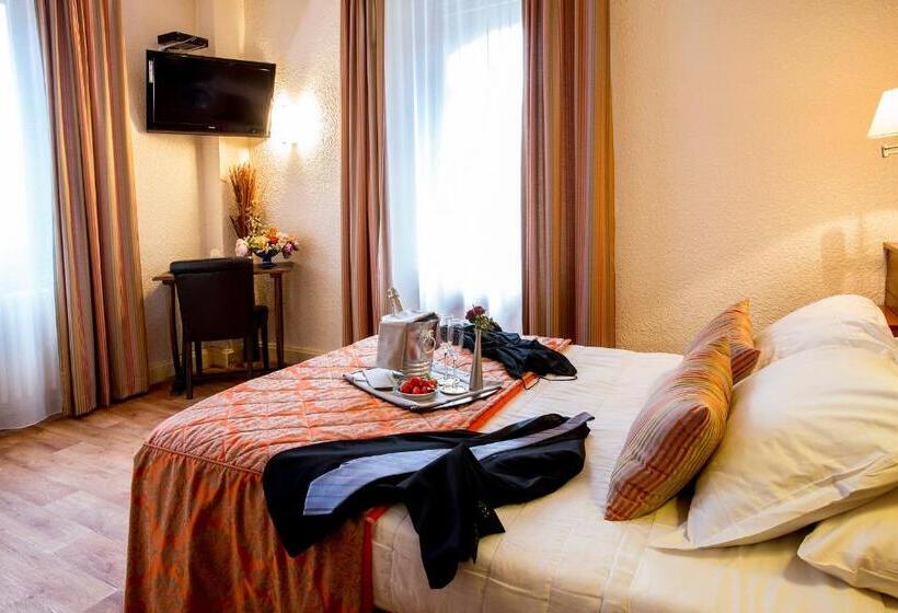 Номер Стандарт, Logis Hôtel Restaurant La Tête Des Faux