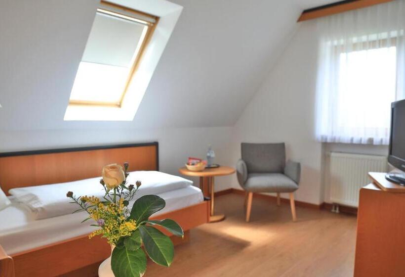 Номер Комфорт Индивидуальный, Landidyll Hotel Zum Alten Schloss