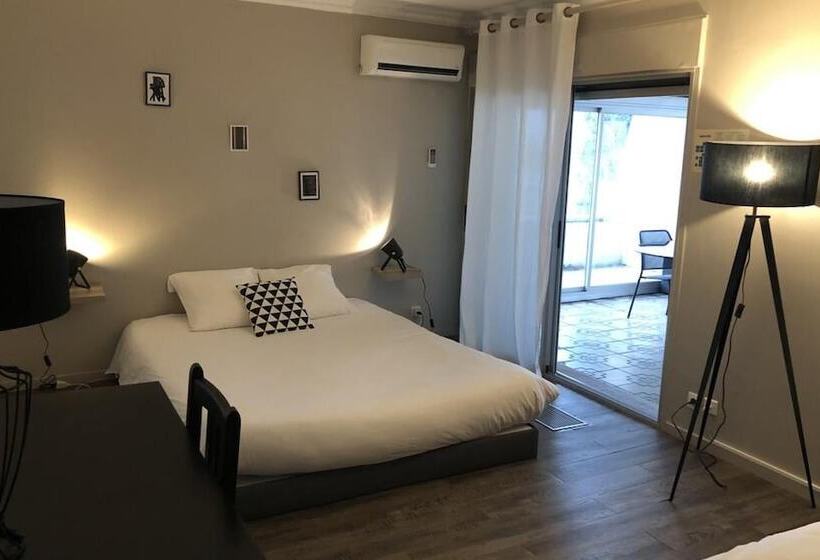 חדר סטנדרט לשלושה, Logis Hôtel L Abricotine