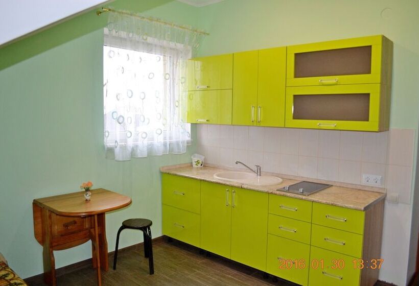 家庭间, Guest House Na Lugu