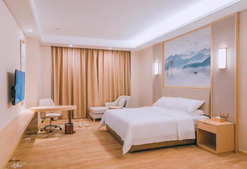 Номер Deluxe Кровать Кинг, Vienna International