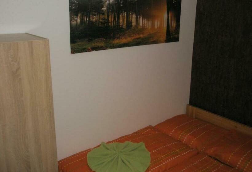 Quarto Triplo Standart, Ubytovanie Bičár