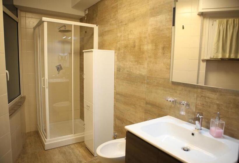 اتاق استاندارد با سرویس بهداشتی مشترک, B&b Il Bacio