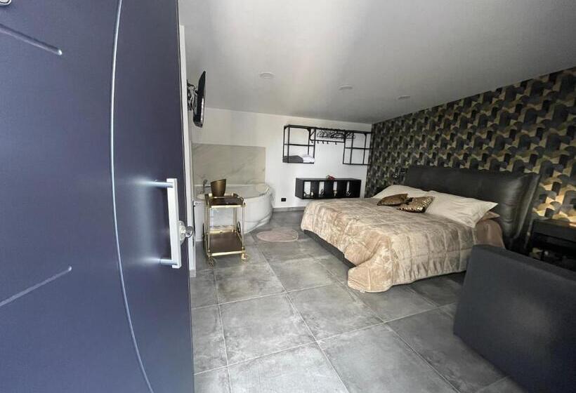 سوئیت با وان آب گرم, B&b Vittoria House