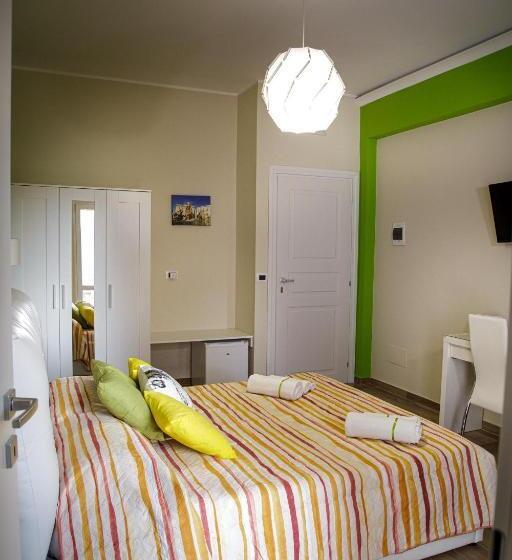 اتاق استاندارد با بالکن, Home Syrakos B&b