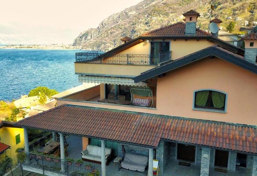 Стандартный внешний трехместный номер с ванной комнатой, B&b Villa Anita