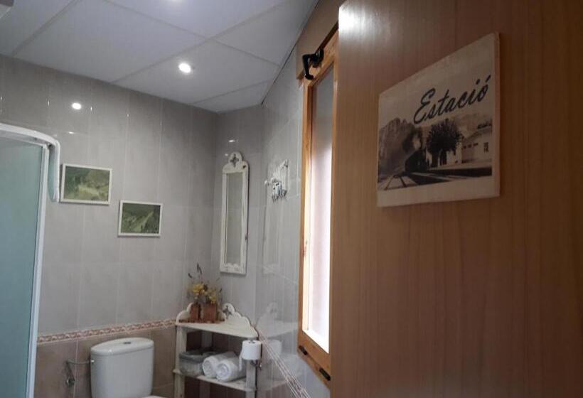 Номер Стандарт с Балконом, Hostal Casa Barcelo