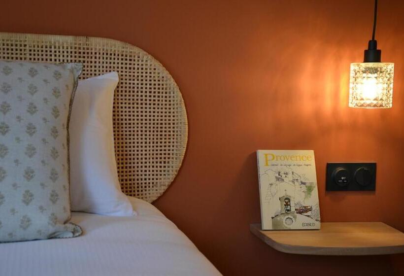 Номер Стандарт с Террасой, Hôtel La Garrigue & Bar Piscine