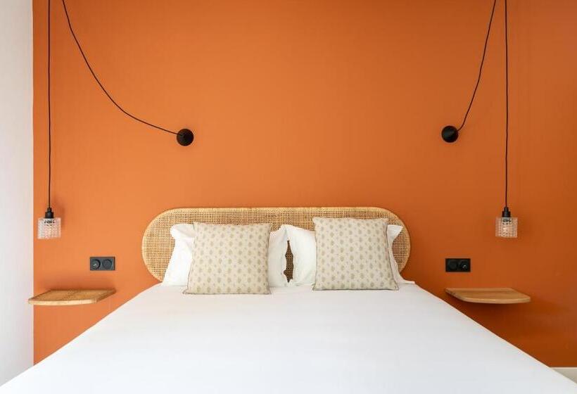 Номер Стандарт с Террасой, Hôtel La Garrigue & Bar Piscine
