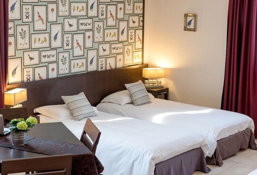 Номер Стандарт, Logis Hostellerie De L Abbaye