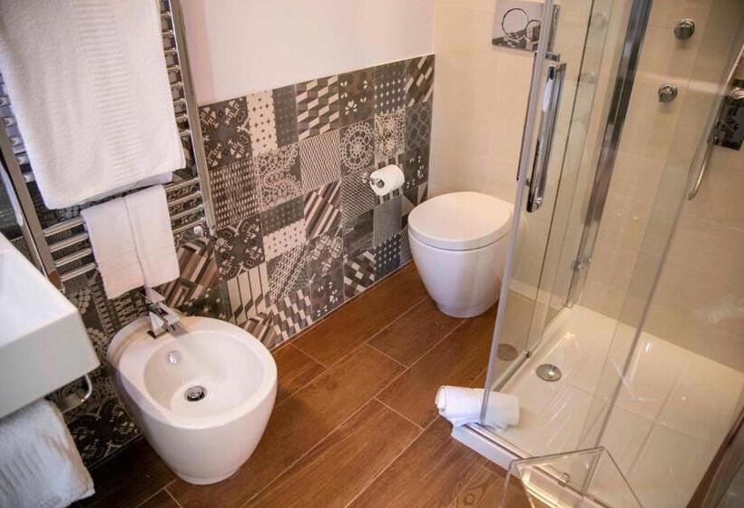 Номер Стандарт, Casena Mongerrati
