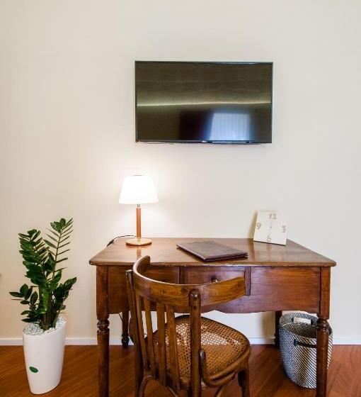 اتاق لوکس با بالکن, Turenum Apartment B&b