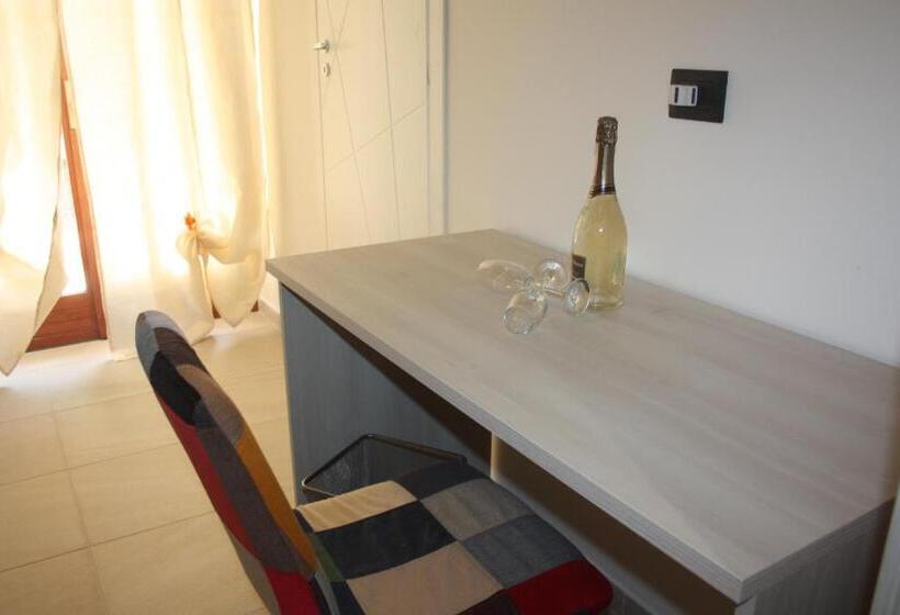 חדר סטנדרט לשלושה, B&b Epipoli