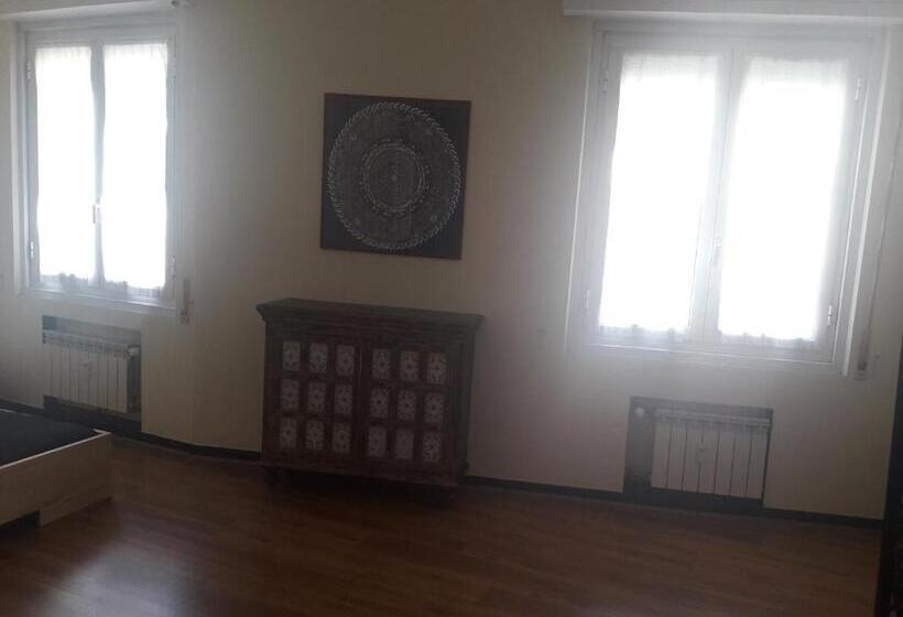 اتاق سهنفرۀ استاندارد با سرویس بهداشتی بیرون از اتاق, Il Riposo Del Guerriero Guesthouse