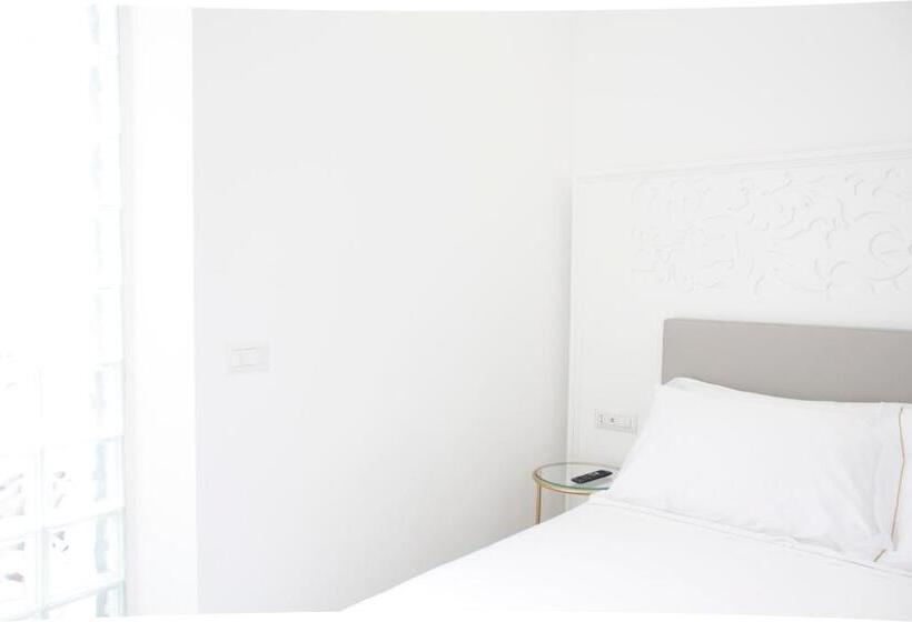 اتاق اکونومی, Ciuritaormina Maison De Charme