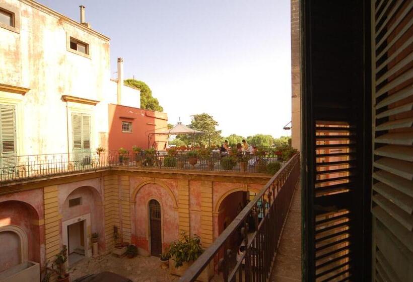 Номер Стандарт Трехместный, Palazzo Leuzzi B&b