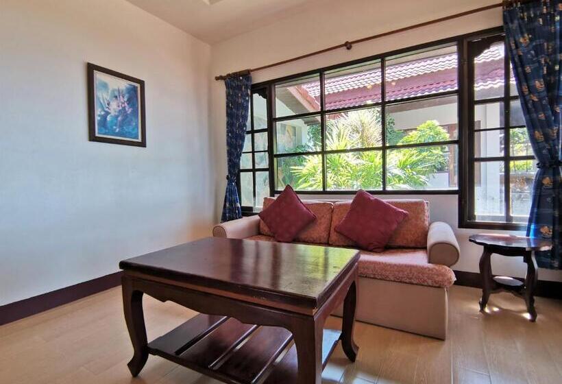 ガーデンビューの１ベッドルームビラ, Holiday Villa, Lanta